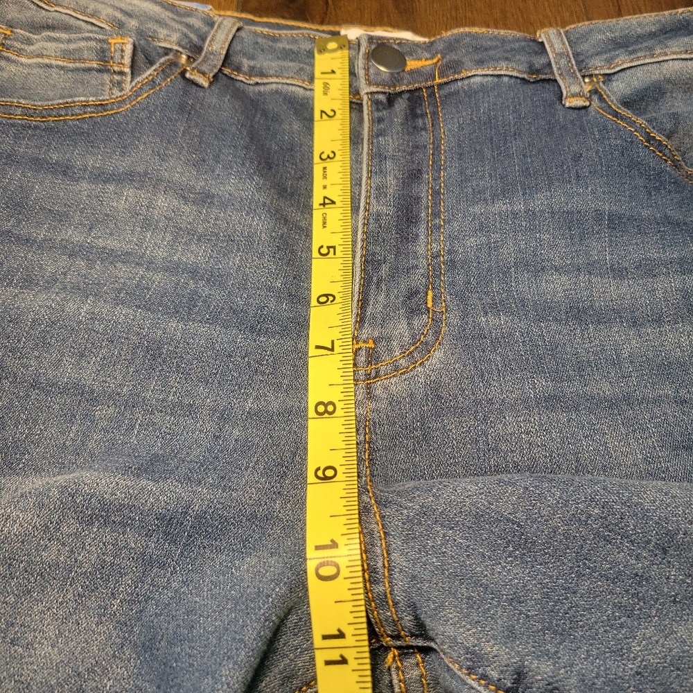 NWT Abound Mid Rise Flare Jean Med Dark Wash Womens Size 31 - Picture 11 of 14